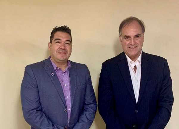Juan Carlos Reyes, presidente da CNAD de El Salvador, e Roberto Silva, presidente da CNV da Argentina Juan-Carlos-Reyes-presidente-da-CNAD-de-El-Salvador-e-Roberto Silva-presidente-da-CNV-da-Argentina